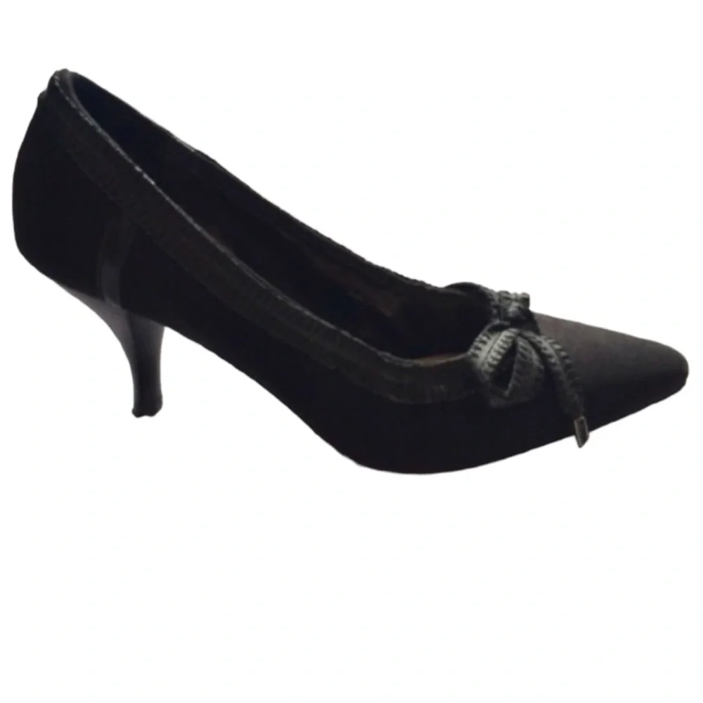 Tahari Bess Heel Pump Bow 6